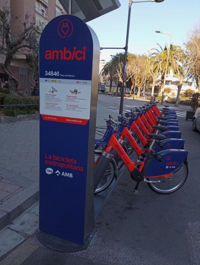Ahllenrock Como Un Hotel, Pero Solo Para Ti Cornellà de Llobregat Eksteriør billede